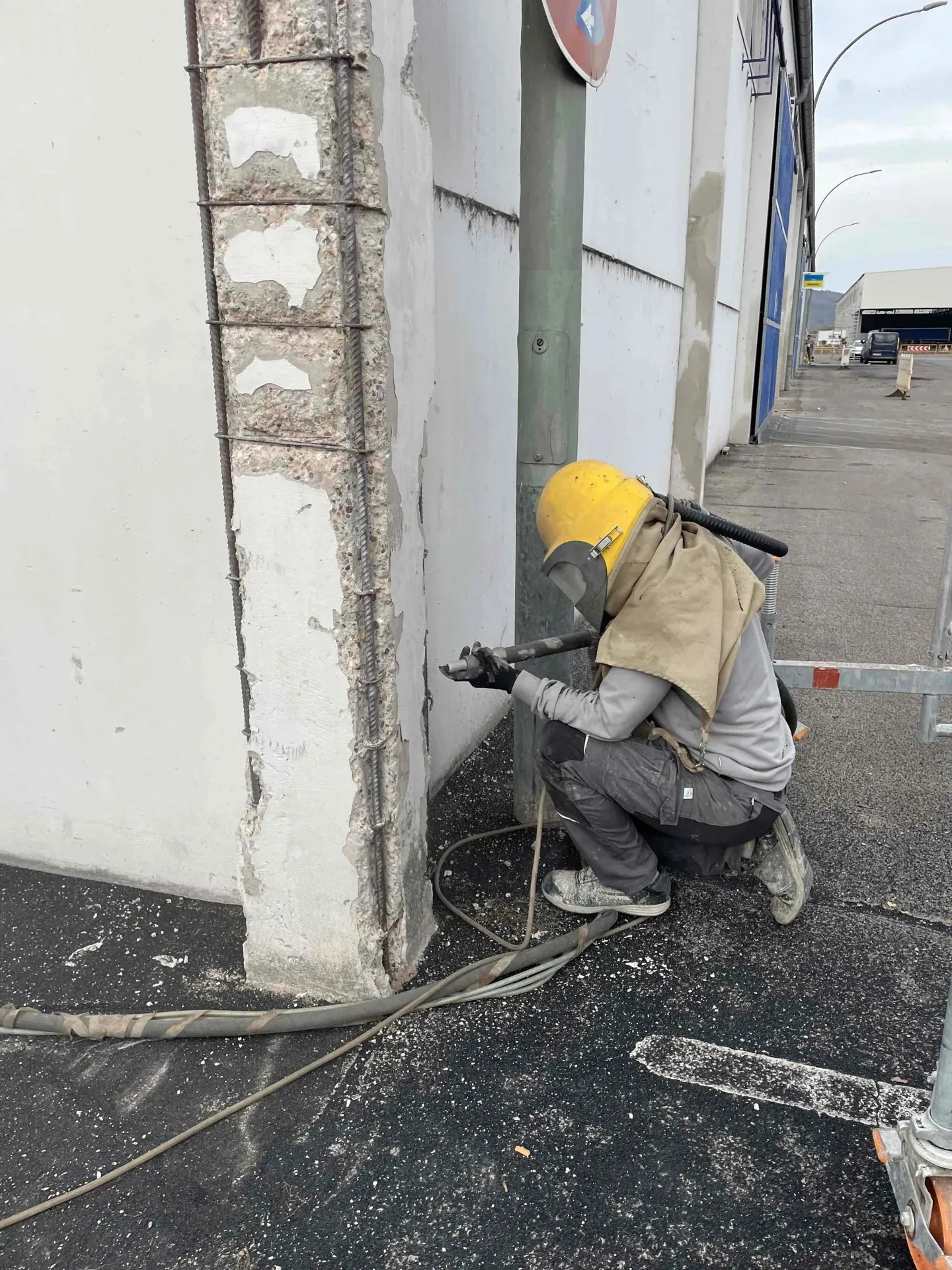 Rissinstandsetzung an Beton